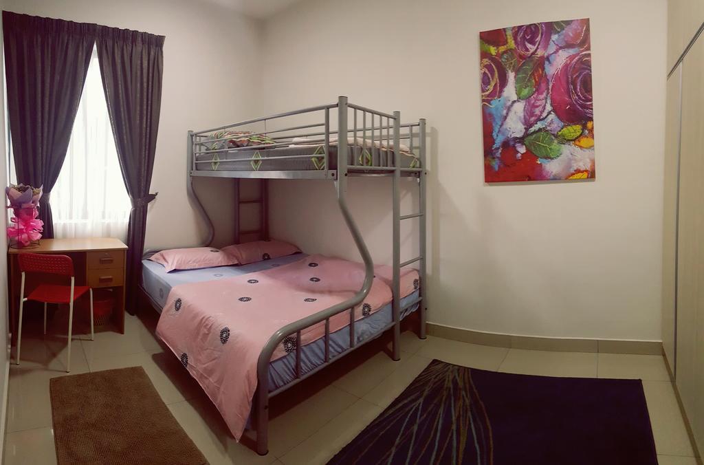 Apartment Skyview Univ360 Place Facing Mines Lake