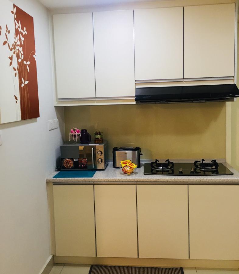 Skyview Univ360 Place Facing Mines Lake Apartment *